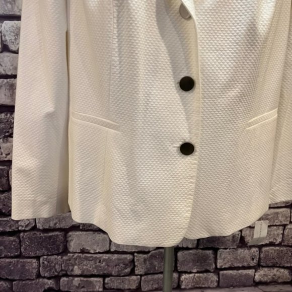 Charter Club NWT White Long Sleeve Button Down Jacket Size 24W - Picture 3 of 11